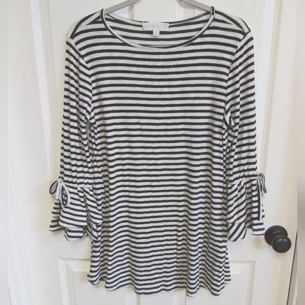 Weekend Suzanne Betro tunic top black white stripe bell sleeves  oversized Small